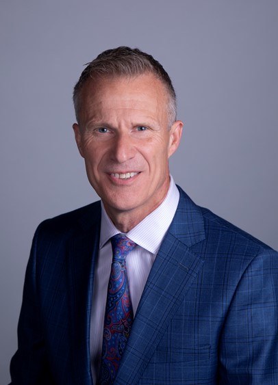Dr. Iain Anderson 
